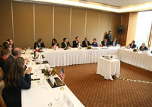Reunión con el Consejo Directivo de American Chamber/Mexico, 19 de noviembre.