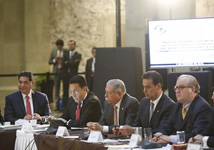 Reunión de Trabajo entre la Junta de Coordinación Política del Senado de la República y la CONAGO. 1 de febrero.