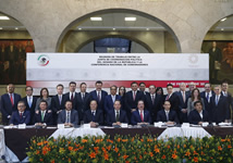 Reunión de Trabajo entre la Junta de Coordinación Política del Senado de la República y la CONAGO. 1 de febrero.